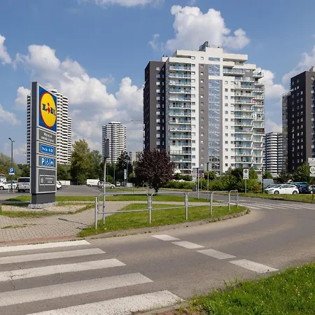 Studio Tysiaclecia Next To Park Slaski By Renters Апартаменты