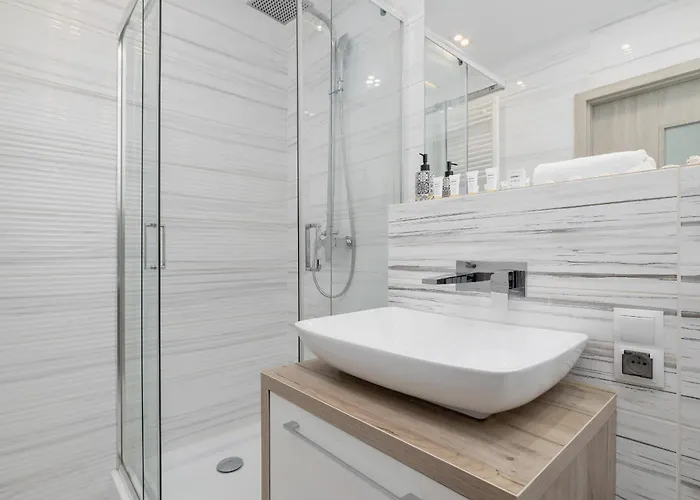 Apartmán Studio Tysiaclecia Next To Park Slaski By Renters *